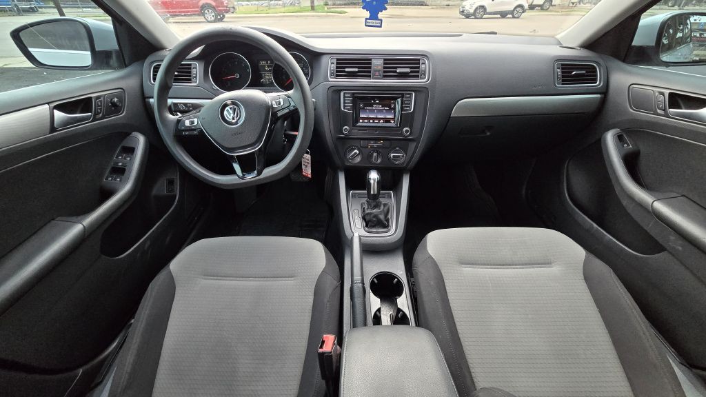 2017 Volkswagen Jetta Image 17
