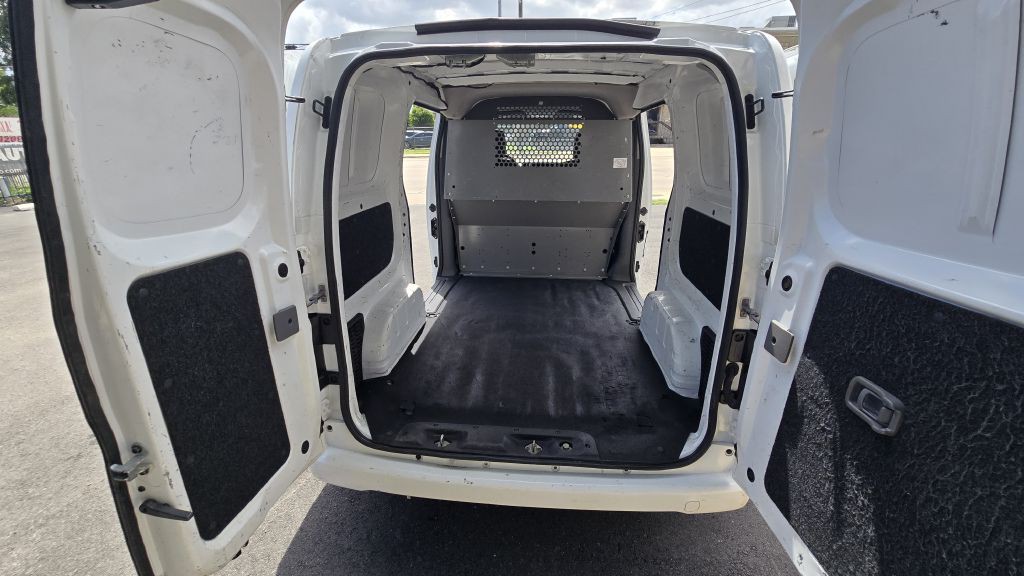 2019 Nissan NV200 Image 16