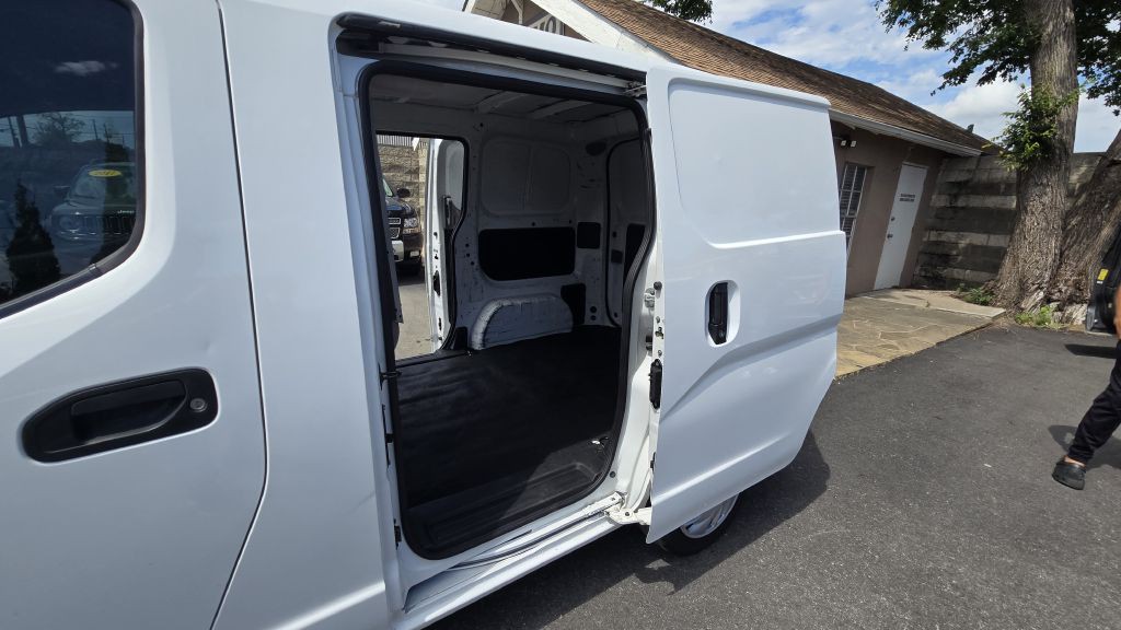 2019 Nissan NV200 Image 18