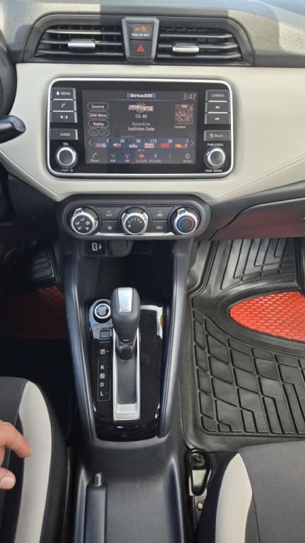 2021 Nissan Versa Image 13