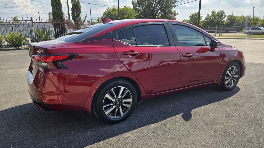 2022 Nissan Versa Image 7