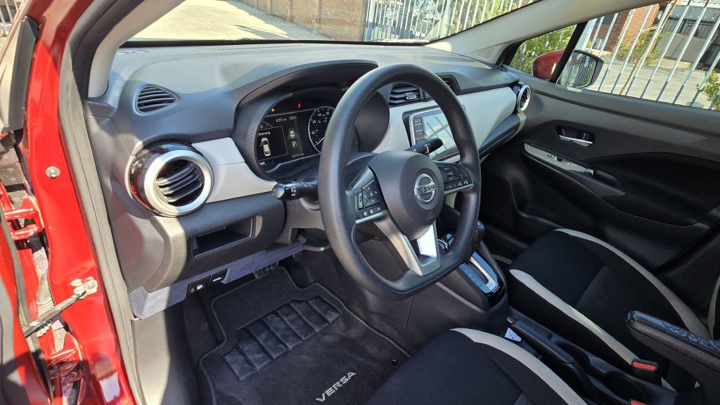 2022 Nissan Versa Image 14