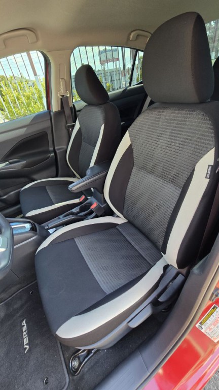 2022 Nissan Versa Image 15