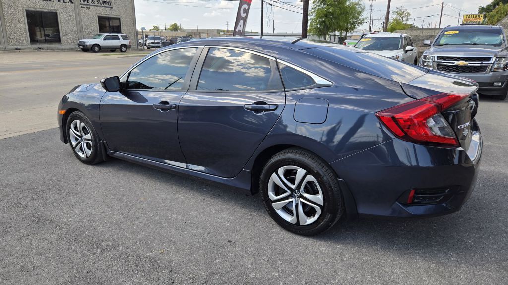 2017 Honda Civic Image 5