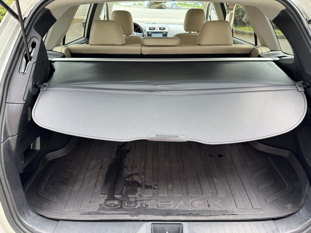 2015 Subaru Outback Image 16