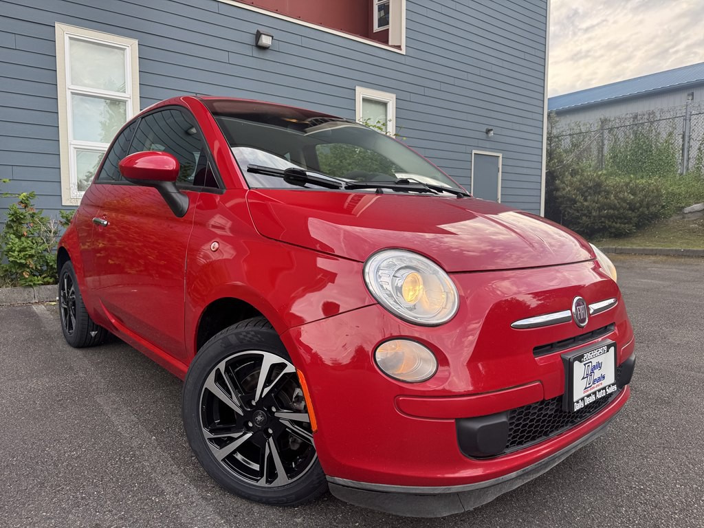 2015 FIAT 500 Image 1