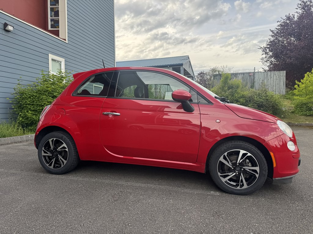 2015 FIAT 500 Image 4