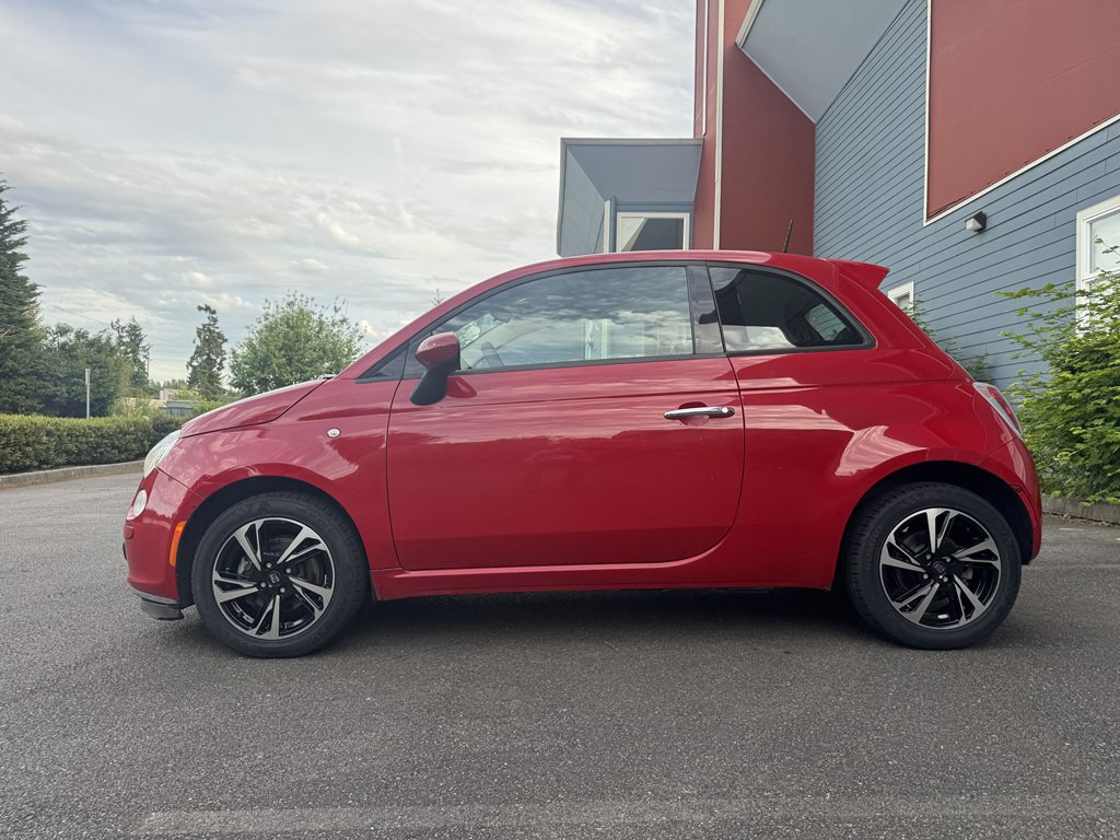 2015 FIAT 500 Image 8