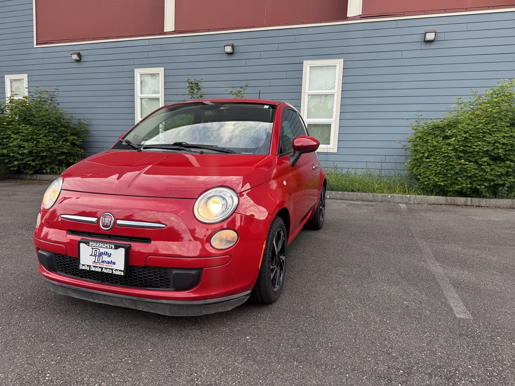 2015 FIAT 500 Image 9