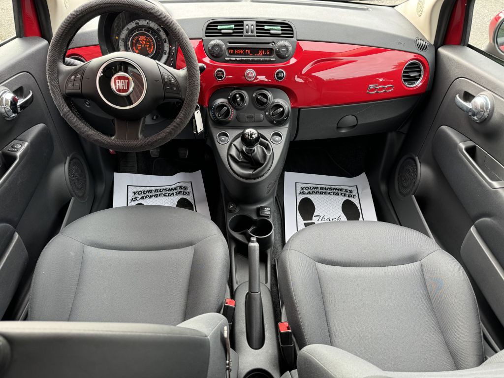 2015 FIAT 500 Image 13