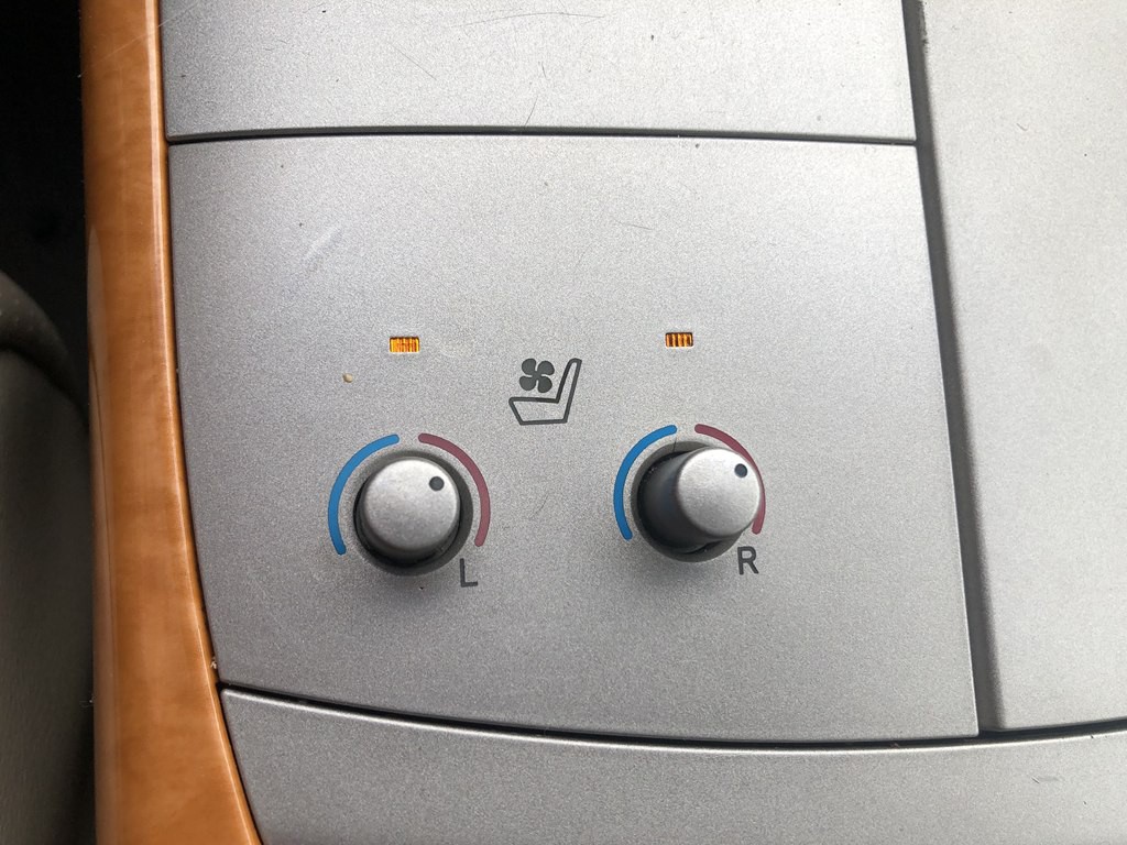 2006 Toyota Avalon Image 21