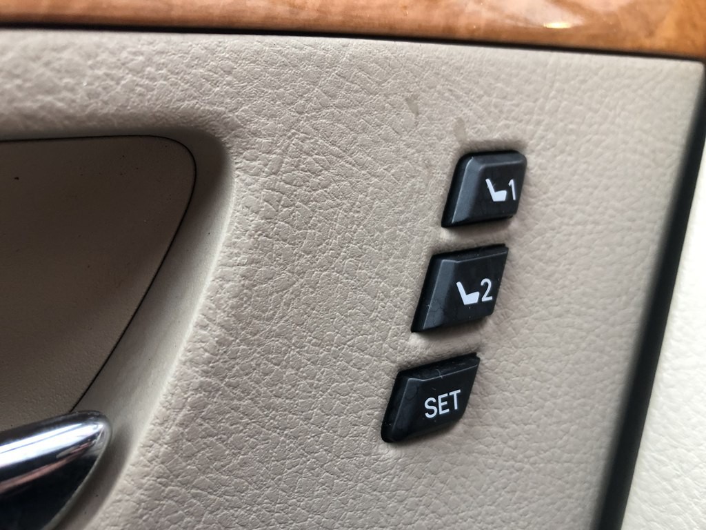 2006 Toyota Avalon Image 22