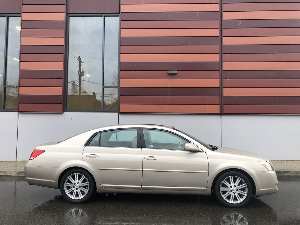 2006 Toyota Avalon Image 2