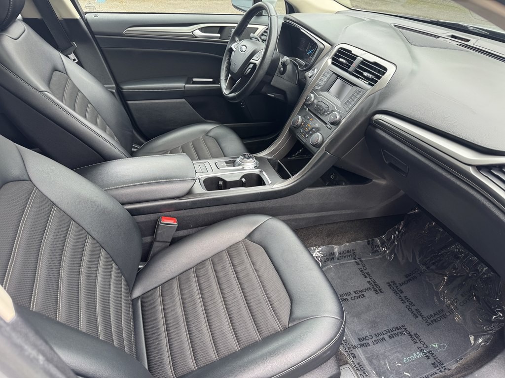 2017 Ford Fusion Image 17