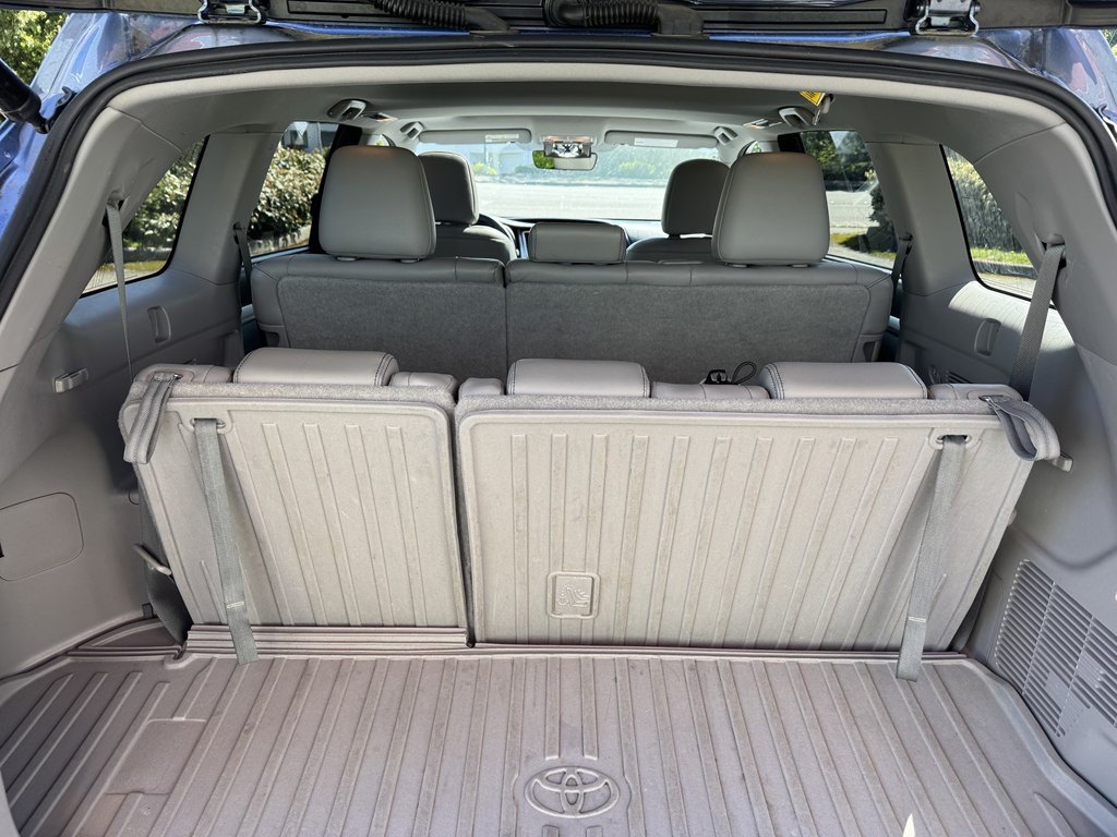 2017 Toyota Highlander Image 27
