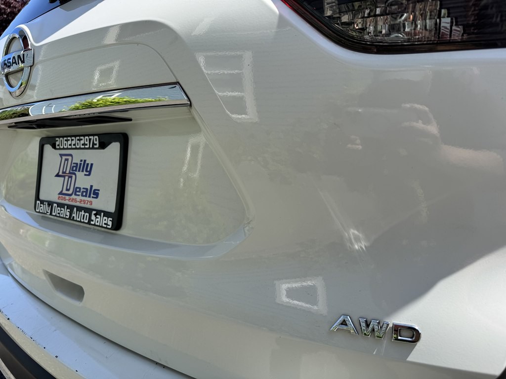 2017 Nissan Rogue Image 12