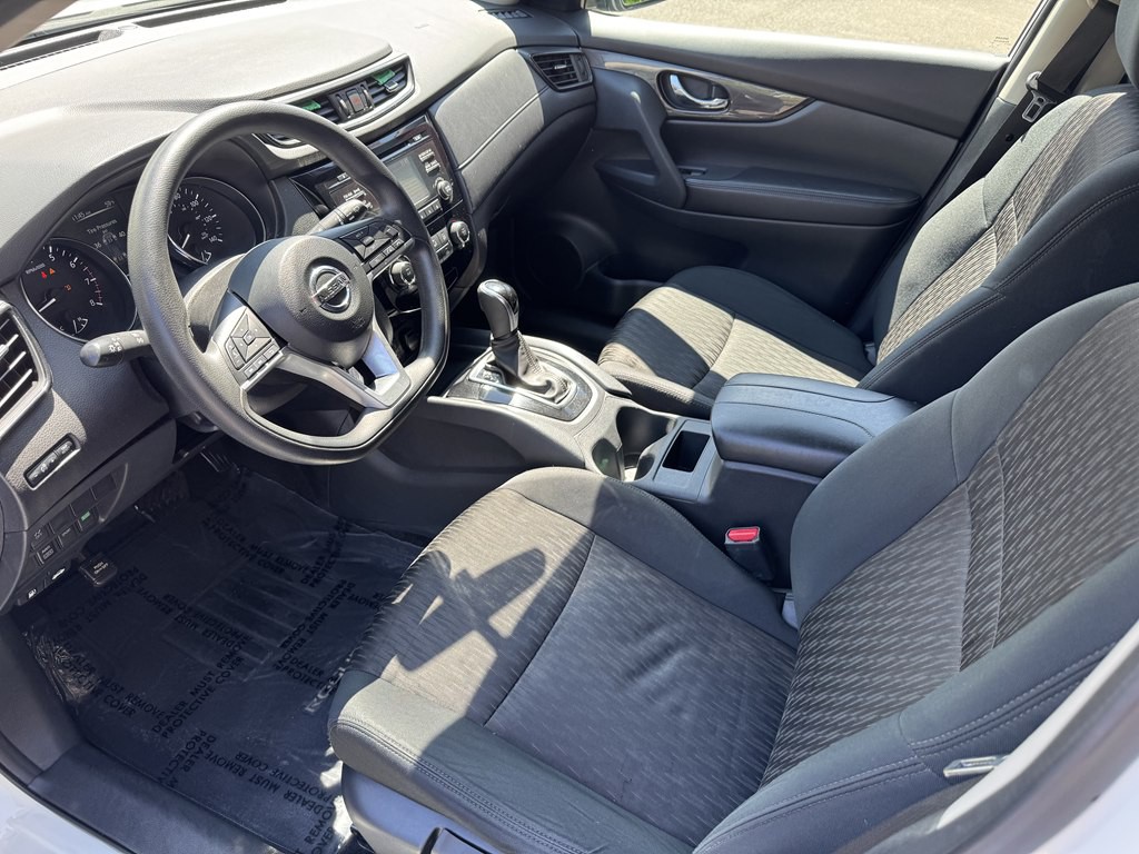 2017 Nissan Rogue Image 16