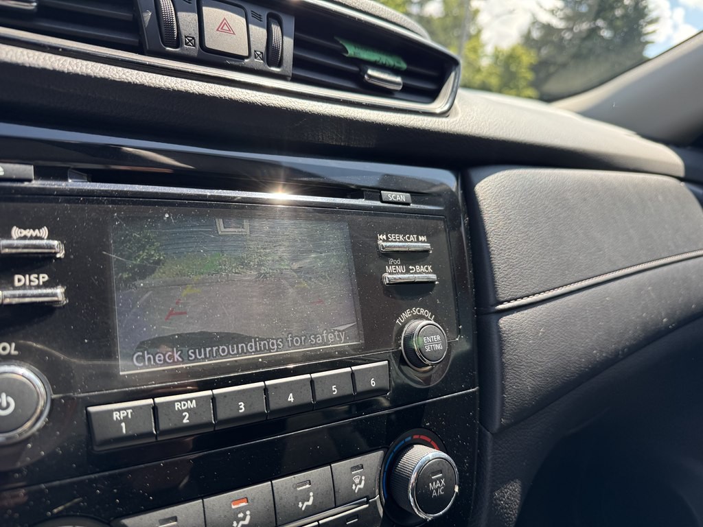 2017 Nissan Rogue Image 22