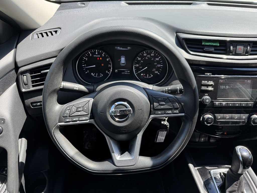 2017 Nissan Rogue Image 24