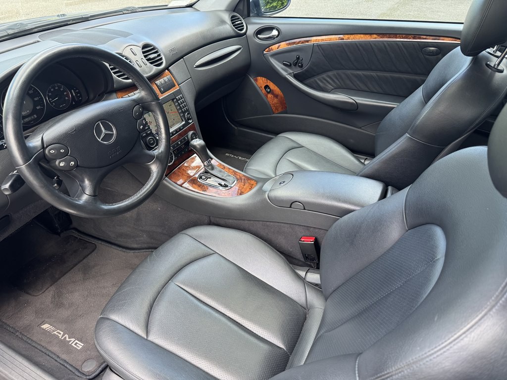 2005 Mercedes-Benz CLK-Class Image 16