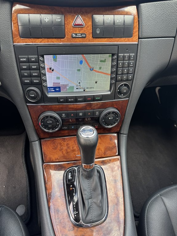 2005 Mercedes-Benz CLK-Class Image 21