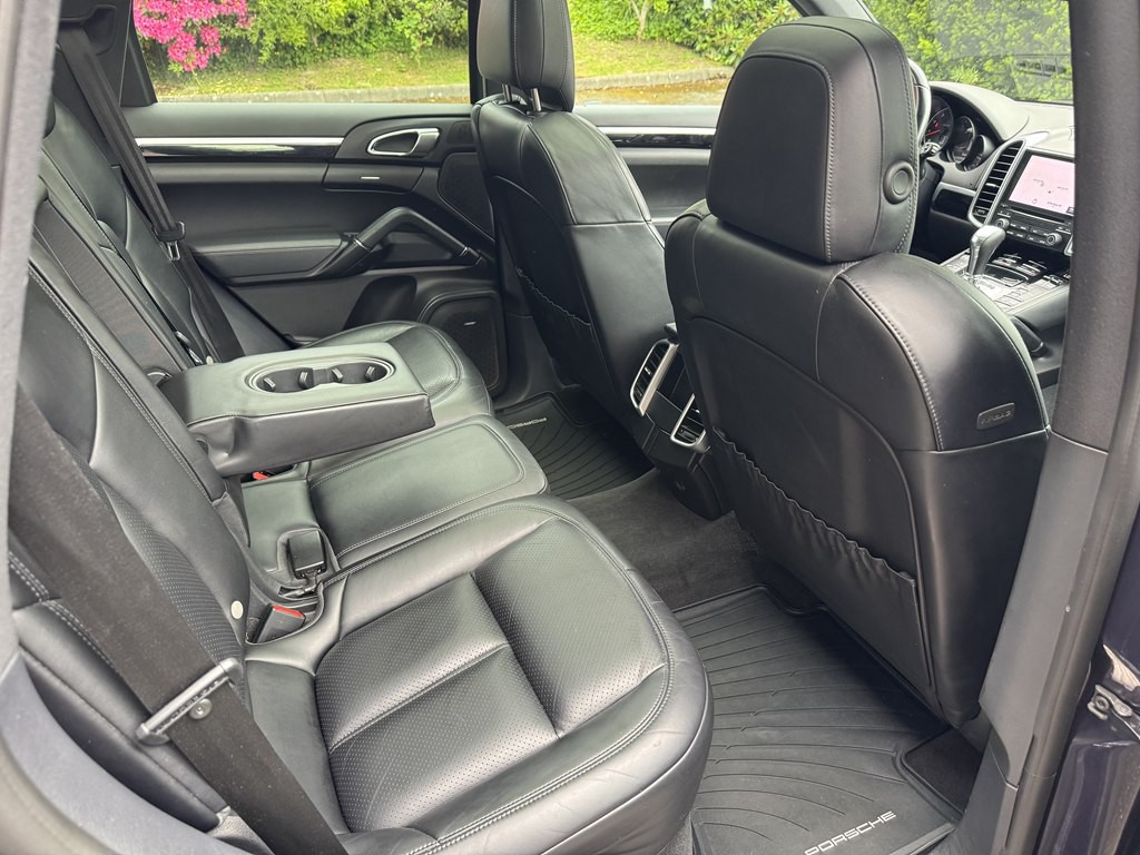 2017 Porsche Cayenne Image 19
