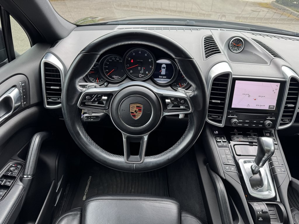 2017 Porsche Cayenne Image 20