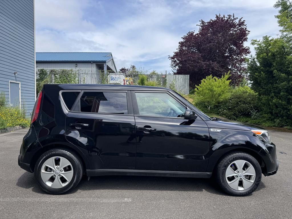 2016 Kia Soul Image 2