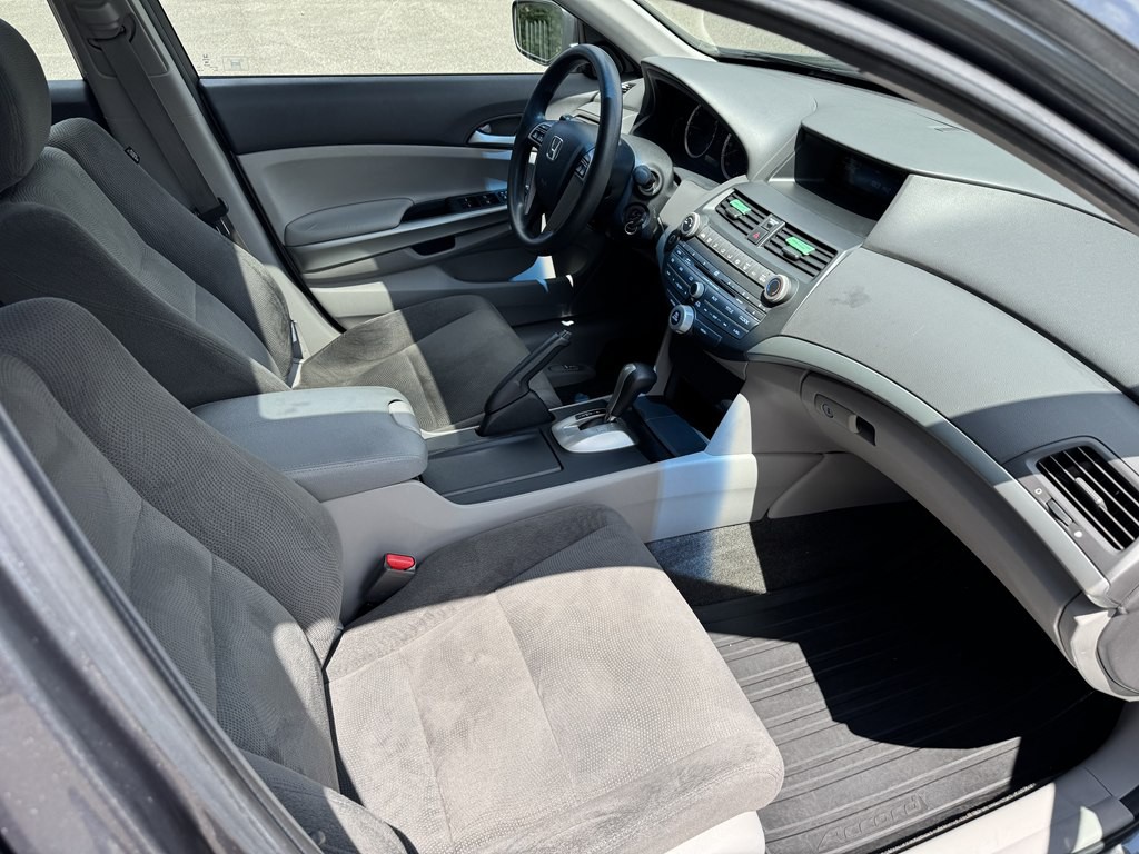 2010 Honda Accord Image 15
