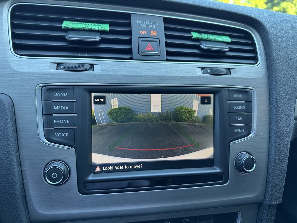 2017 Volkswagen Golf Image 19