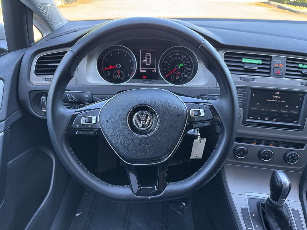 2017 Volkswagen Golf Image 20