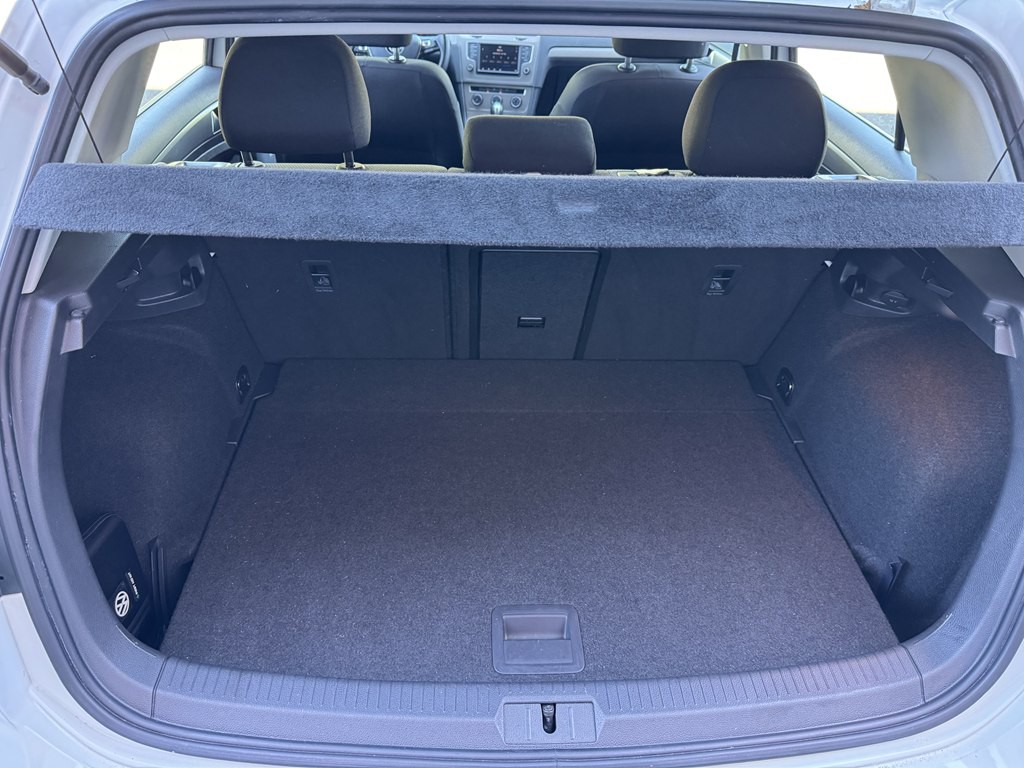 2017 Volkswagen Golf Image 21