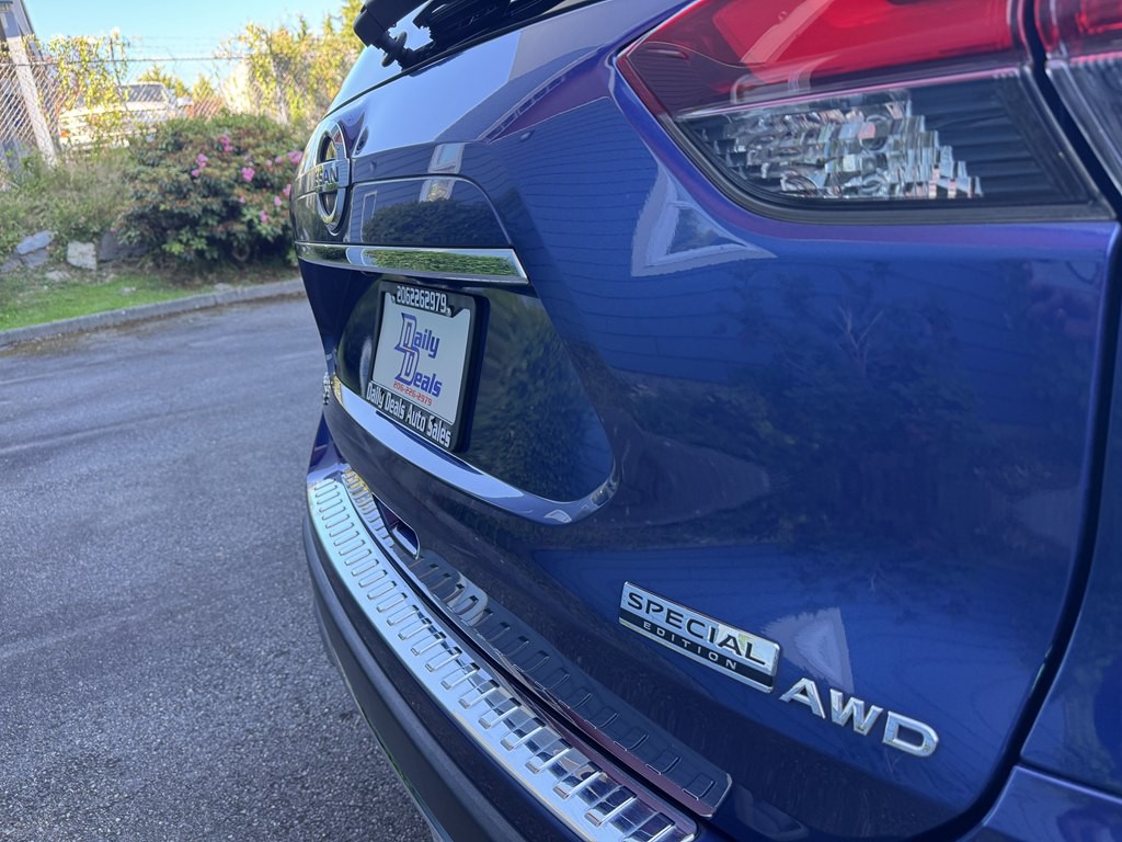 2019 Nissan Rogue Image 12