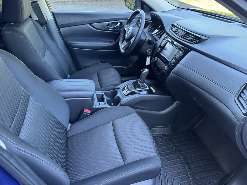 2019 Nissan Rogue Image 16