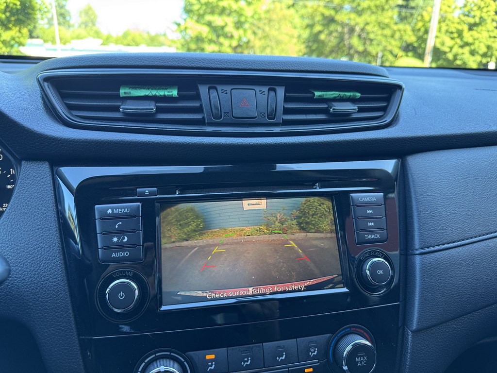 2019 Nissan Rogue Image 19