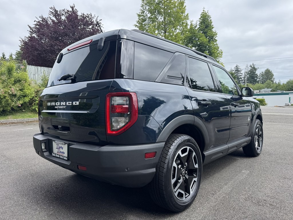 2021 Ford Bronco Image 3