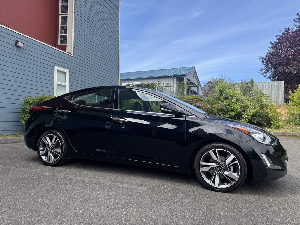 2015 Hyundai Elantra Image 2