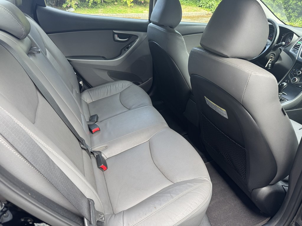 2015 Hyundai Elantra Image 16