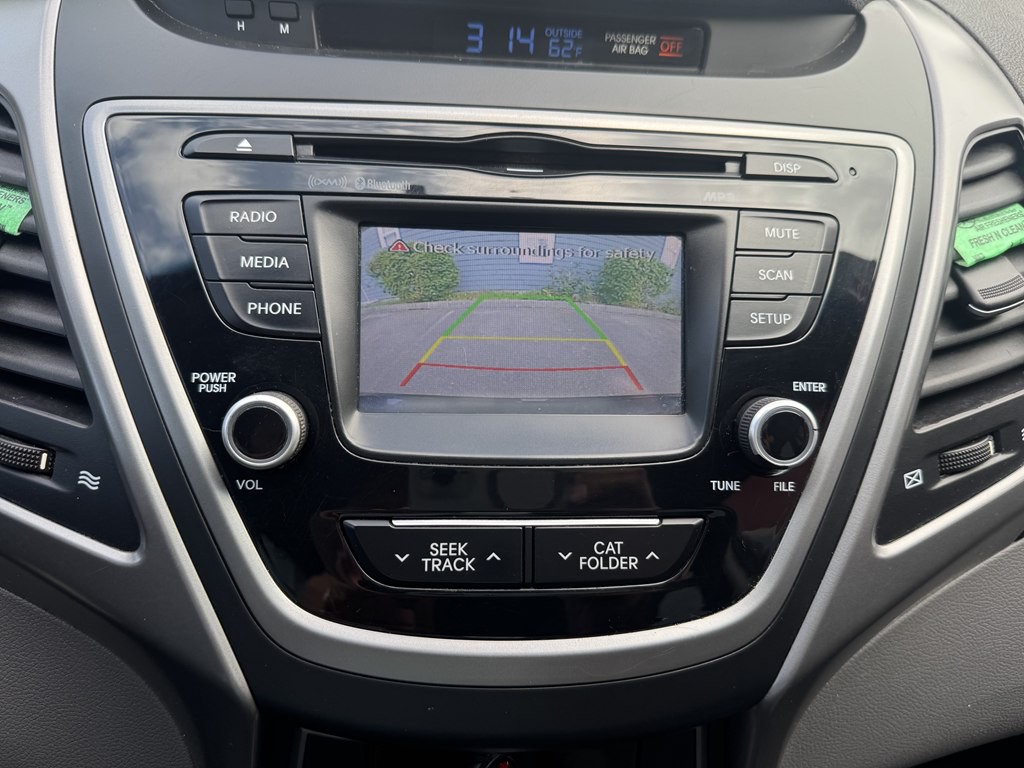 2015 Hyundai Elantra Image 18