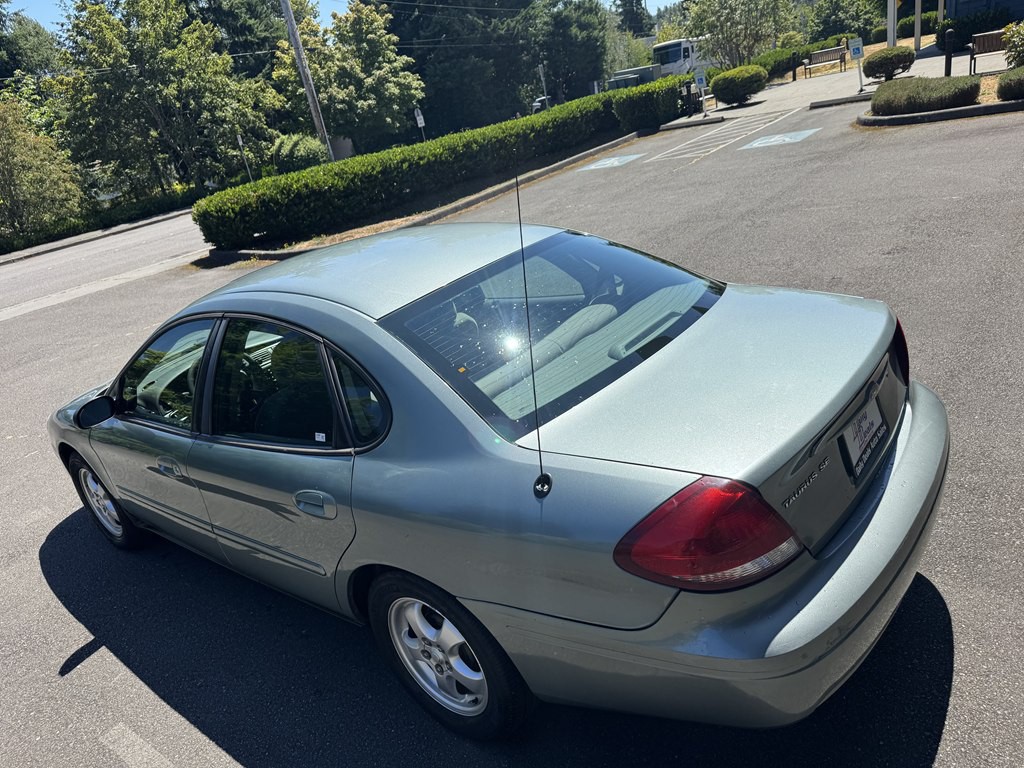 2006 Ford Taurus Image 11