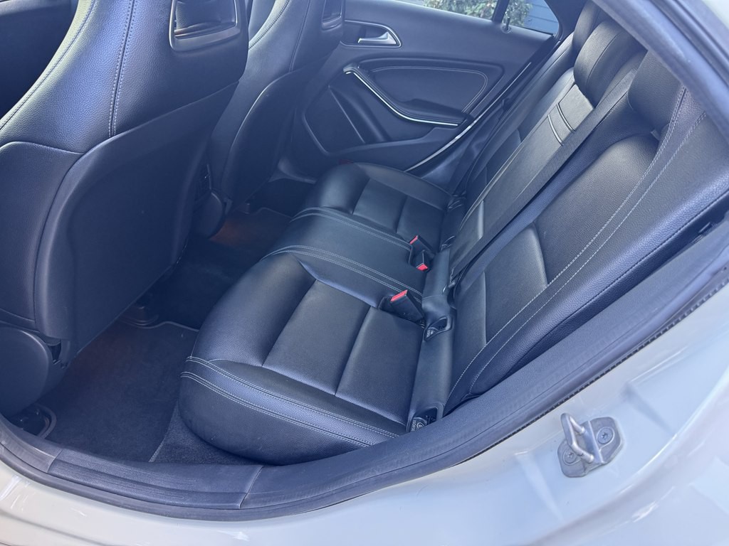 2016 Mercedes-Benz CLA-Class Image 21