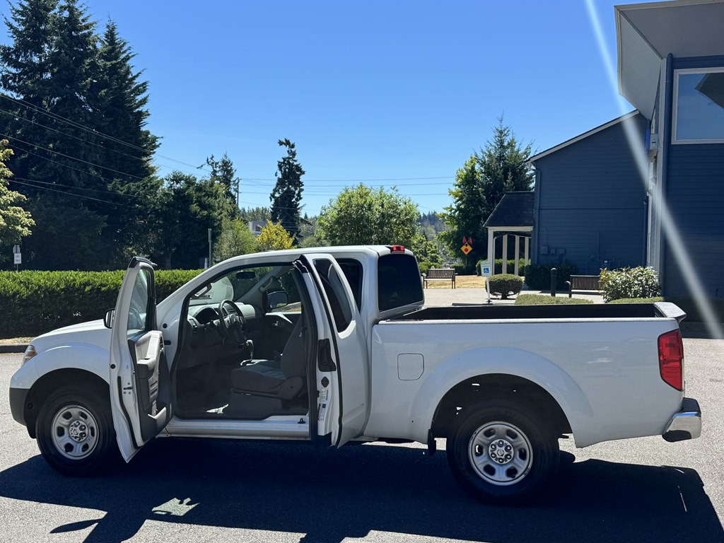 2015 Nissan Frontier Image 7