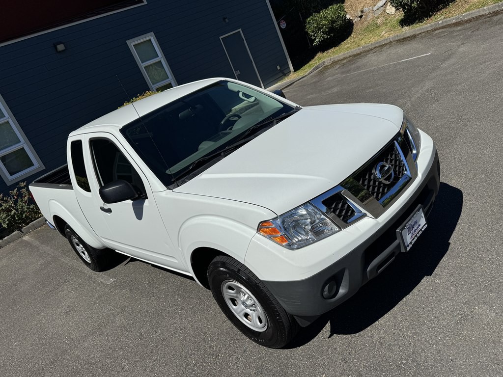 2015 Nissan Frontier Image 11