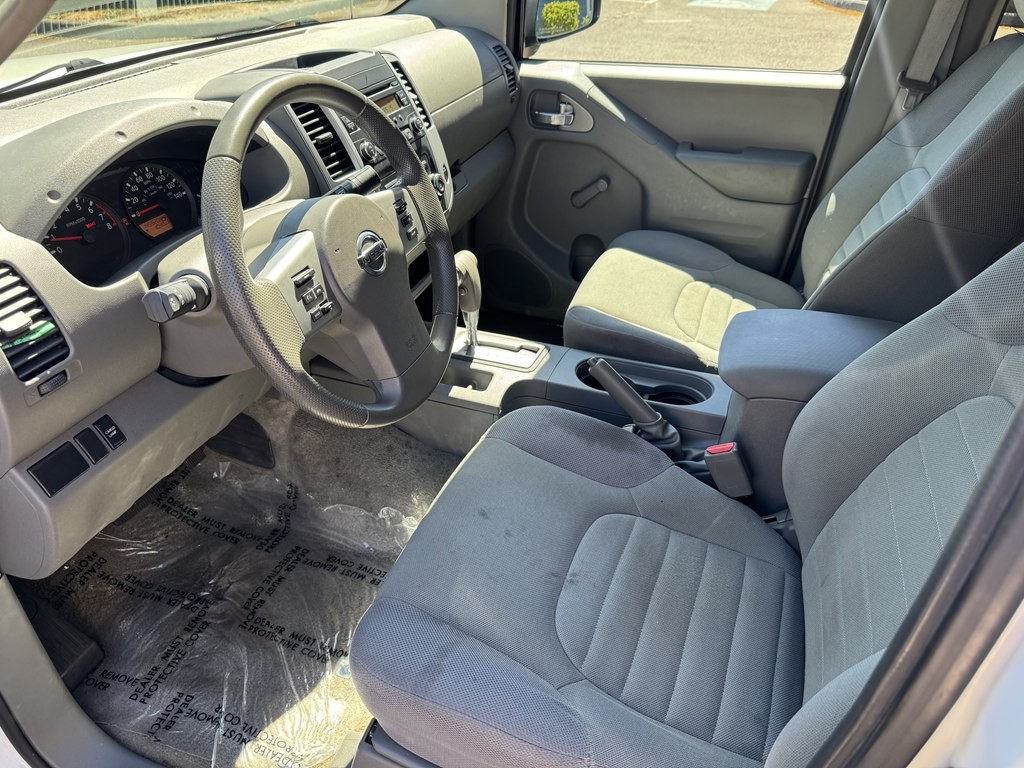 2015 Nissan Frontier Image 13