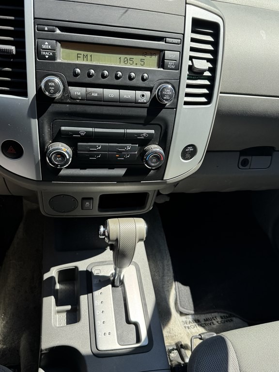 2015 Nissan Frontier Image 17