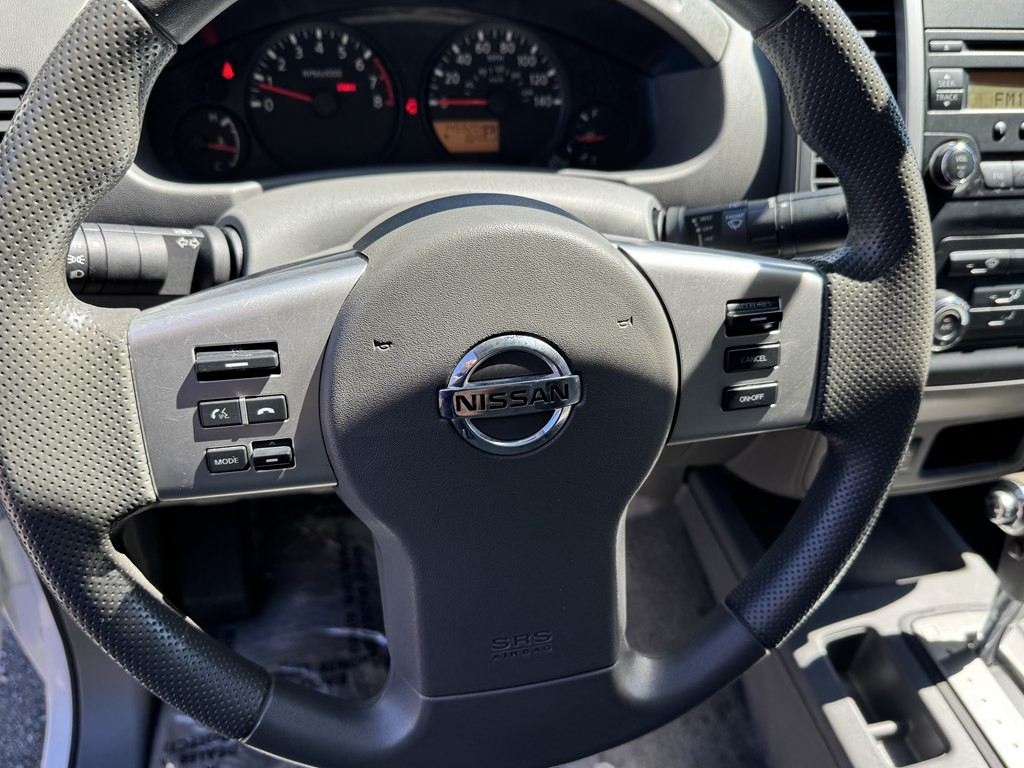 2015 Nissan Frontier Image 18