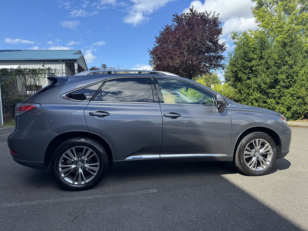 2013 Lexus RX 450h Image 2