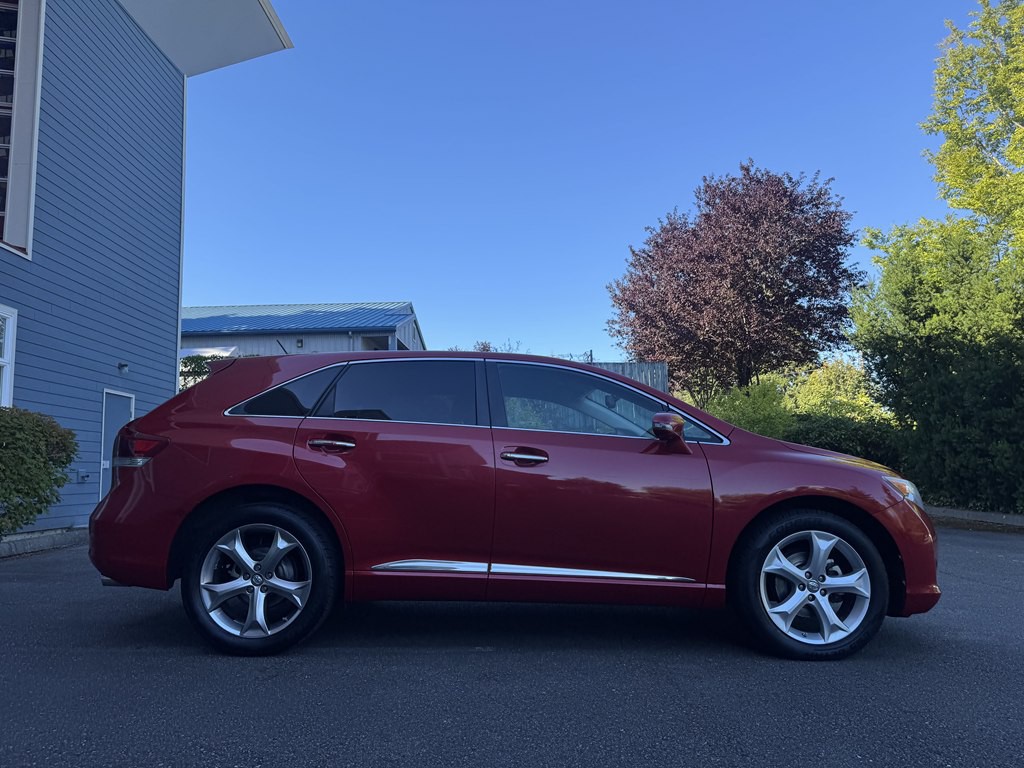 2013 Toyota Venza Image 2