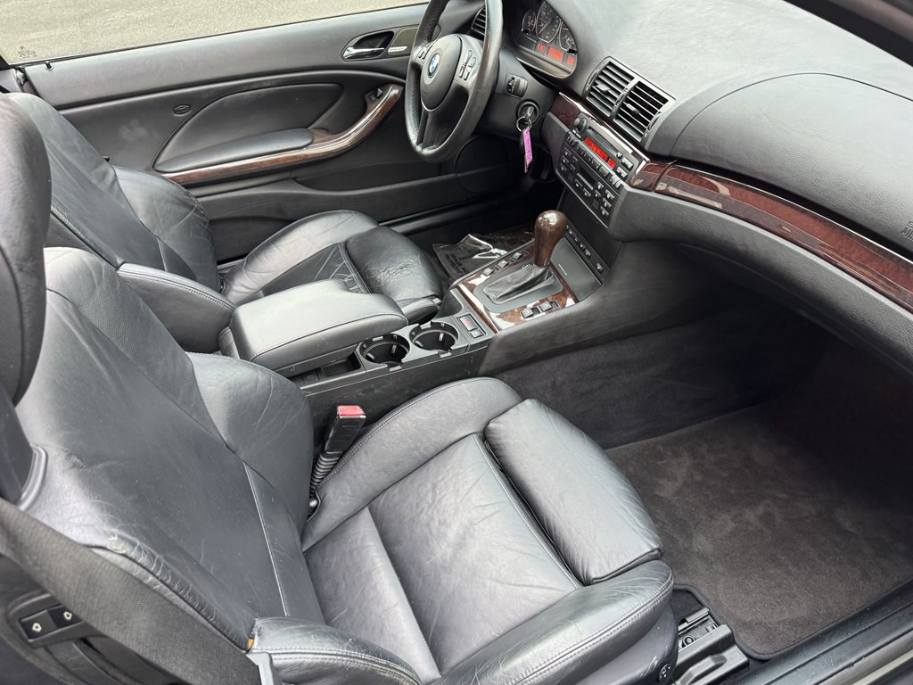2005 BMW 3 Series Image 20