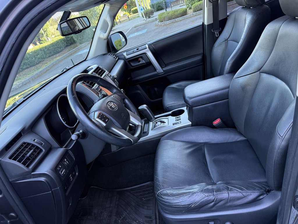 2010 Toyota 4Runner Image 12